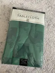 New Windham Checkered Poinsettia Green Holiday Tablecloth Vtg 60x102