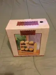 Distinctive Dining 6 Piece Glass Spice Jar Set With Wood Rack NIB