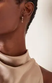 [VRAI] 14K White Gold Lab-Grown Diamond Huggie Earrings