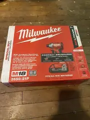 Milwaukee M18 18V 1/4” Brushless Impact Driver Kit- Black/Red (3650-21P)
