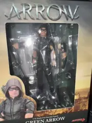 Rare DC Diamond Select GREEN ARROW Gallery PVC Diorama ARROWVERSE Television TV