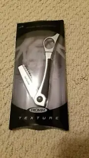 Fromm Edge Ahead Texture SILVER Swivel Finger Ring Razor Blade 112R