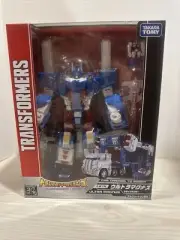 Transformers Leader Class Legends LG14 Ultra Magnus with Alpha Trion Takara