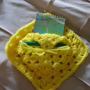 crocheted memo pad holder