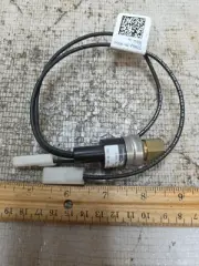 NEW Lennox 79J0801 Low Pressure Switch - NEW NO BOX