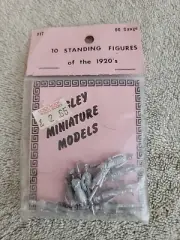 LANGLEY MINIATURE MODELS No F17 (10) 1920s STANDING FIGURES OO GAUGE METAL KIT