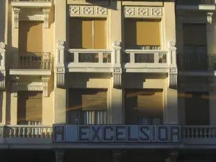 怡東飯店Hostal Excelsior