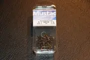 25 Pack Mustad 35647BR Bronze Size 6 Round Bend Treble Hooks Trout