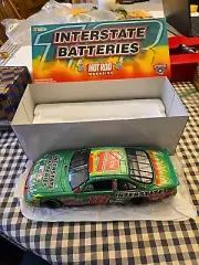 1998 Action Bobby Labonte #18 Interstate Battery Bank 1/24 Scale 1 Of 2500 (56)