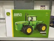 LP82795 John Deere ERTL 1/16 8850 Prestige Select #3 Tractor