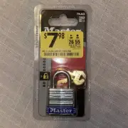 Master Lock Outdoor Padlock w/ 2 Keys (7KAD) Key Code P826