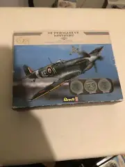 Revell Submarine Spitfire 1.72 Scale Plastic Model Kit Mk1a
