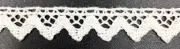 TRIMPLACE White 1/2" Triangle Cluny - 18 Yards