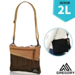 【GREGORY】SACOCHE 2L 可調式側背包M(多口袋+可拆式肩帶 +高品質YKK拉鍊) 109457-1162 焦糖棕