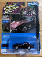 Johnny Lightning Limited Edition garnet red 1969 Chevy Corvette 427