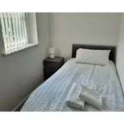 Spacious City Living / Free Parking