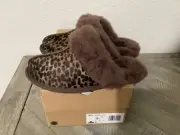 NWT UGG® Women's Scuffette Caspian Flats, size 5