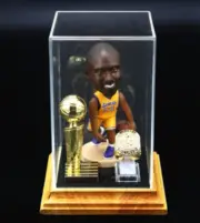 Kobe Bryant, LA Lakers Championship Ring and Statue.