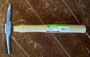 7oz. TACK HAMMER w/Magnetized Head & Built-In Nailsetter ~ Model #67715
