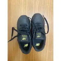 在飛比找蝦皮購物優惠-🌟可議價🌟new balance 574 全黑 22.5