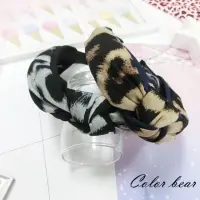 在飛比找momo購物網優惠-【卡樂熊】時尚個性豹紋髮箍(兩色)