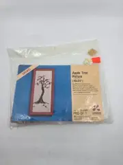 Lee Wards "Apple Tree Picture" Crewel Embroidery Kit 10" x 24" WH1-32