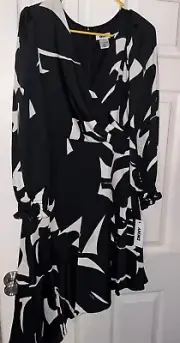 DKNY Dress Sz 6 Black White Ruffle Detail Pattern Asymmetrical Design. NWT