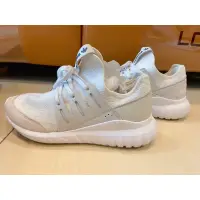 在飛比找蝦皮購物優惠-adidas tubular Radial PK 白灰