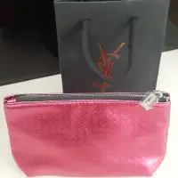 在飛比找蝦皮購物優惠-YSL 聖羅蘭 星願化妝包、桃紅色（全新）