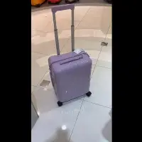 在飛比找Yahoo!奇摩拍賣優惠-波妞的小賣鋪 Rimowa行李箱Essential系列20寸