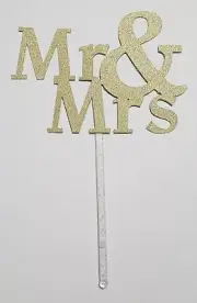 Mr & Mrs cake topper