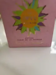 IN LOVE AGAIN YVES SAINT LAURENT FLUER DE LA PASSION (PENDANT)