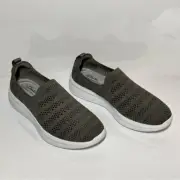 Clarks Cloudsteppers Ezera Path Perforated Knit Slip-Ons Size: 7.5