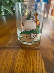 1993 2 Pc Set WB Warner Bros Looney Tunes Golf Scotch Drinking Glasses