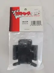 TRAXXAS 6429 BULKHEAD, REAR XO