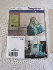 SIMPLICITY 2600 Quilted Travel Accessories Sewing Pattern Duffle Bag & More UC