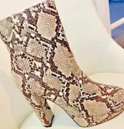 New Patent Leather Python Texture Platform ankle boot Aldo Size 5 US+FreeGift