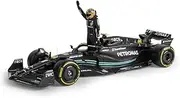 Hamilton Lewis F1 Mercedes W14E and 8 cm High Pilot Figure 2023 Formula 1 F1 - Scale 1/24 22 cm Model Car DieCast Bburago 18-28037-44