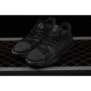 正品 NIKE KYRIE 3 Triple Black 爾文三代 膠底 籃球鞋 852396-005 男鞋 黑色