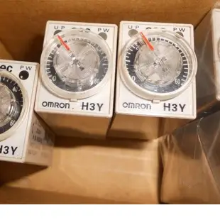 OMRON 小型計時器 H3Y-4 TIMER DC24V STP7-4 (d1)