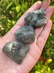 GAF TREASURES 3 Pcs Raw Emerald Crystals, Natural Emerald Stone, Natural Rough Emerald Crystals, Emerald Rough, Emerald Healing Crystals (Emerald)