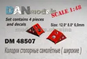 DAN 48507 Aircraft locking pads 4 pcs 12*8*6 mm — photoetched & decal set 1/48