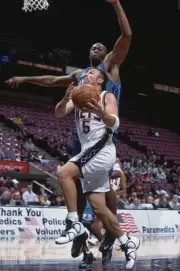 New Jersey Nets Jason Kidd vs Charlotte Hornets Elden Campbell dur- Old Photo 1