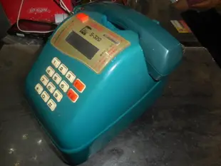 (二手) 古董投幣式電話/型號S-320