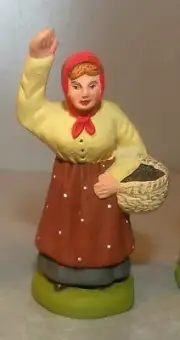 NEW The olives gatherer - Woman, 6 cm Santons Didier