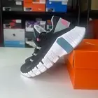 Size 5 Nike Women’s Free Metcon 4 Black Aqua White Cross Training CZ0596-004