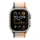 Apple Watch Ultra 2(GPS + 行動網路) 49公釐鈦金屬錶殼越野錶環 橙色配米色錶帶 M/L