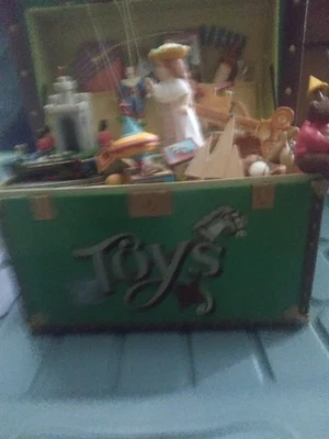 Enesco Treasure Chest Of Toys A Musical Masterpiece Plays "Toy Symphony"