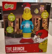 Dr. Seuss 10FT Inflatable Giant Grinch