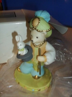 Avon Magnificent Circus Bears Collection Marcello the Magician Figurine